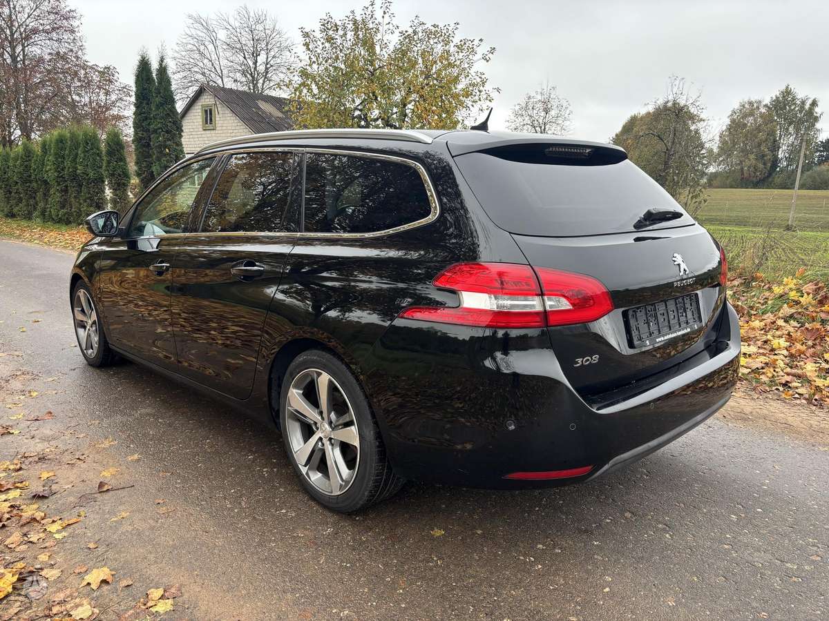Peugeot 308 2014 — engine 1560 cm³, 116 HP (85kW)