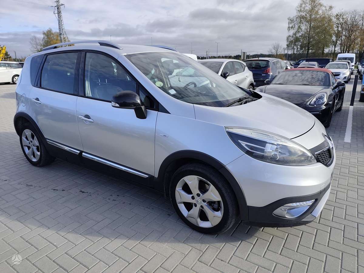 Renault Scenic 2014 — вигляд ззаду