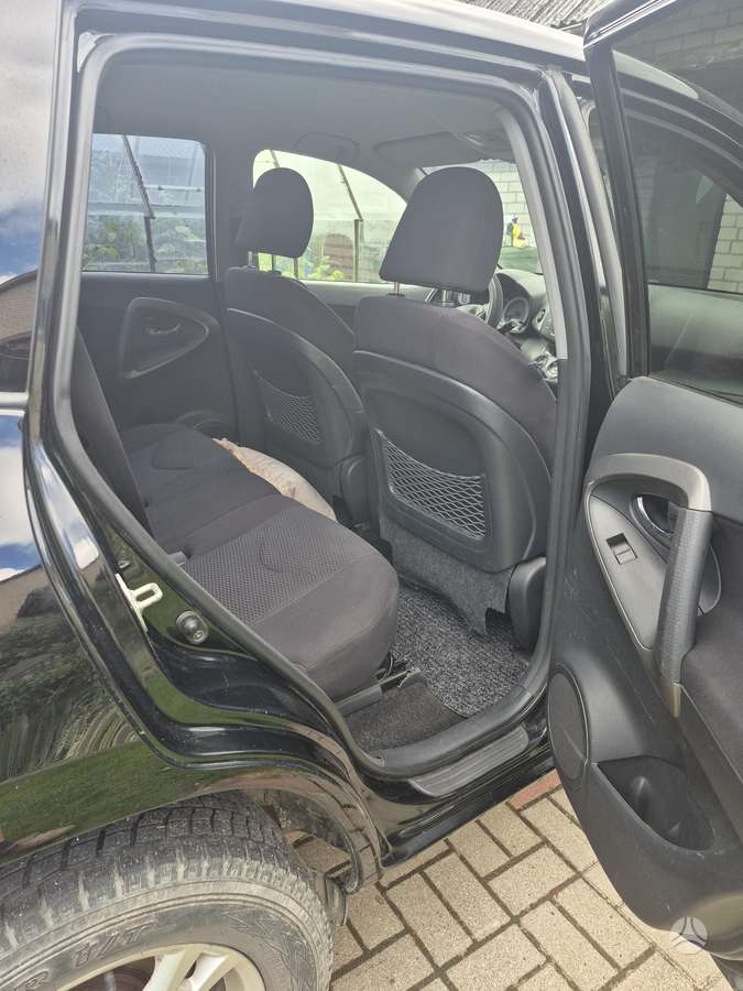 Toyota RAV4 2009 — photo 7