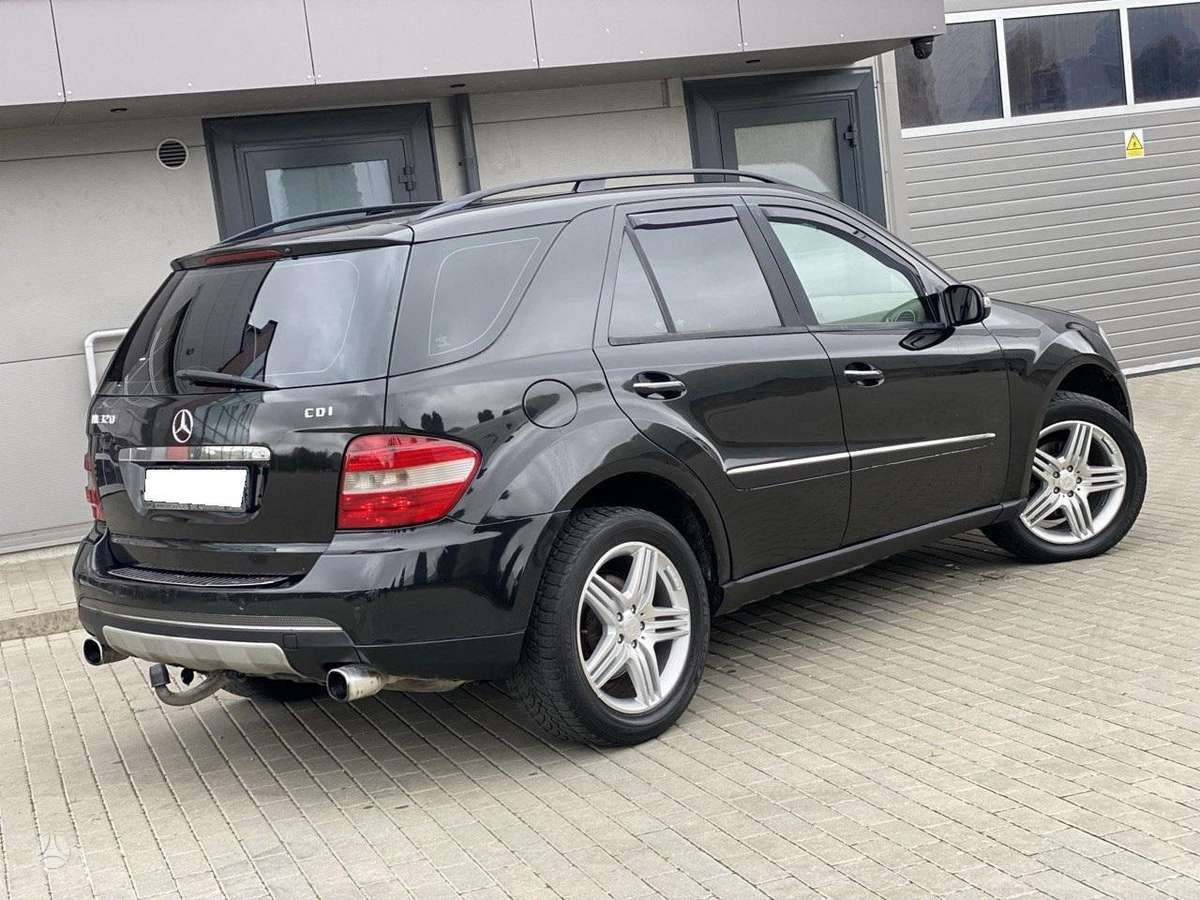 Mercedes-Benz ML320 2006 — фото 11