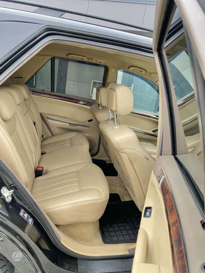 Mercedes-Benz ML320 2006 — фото 25