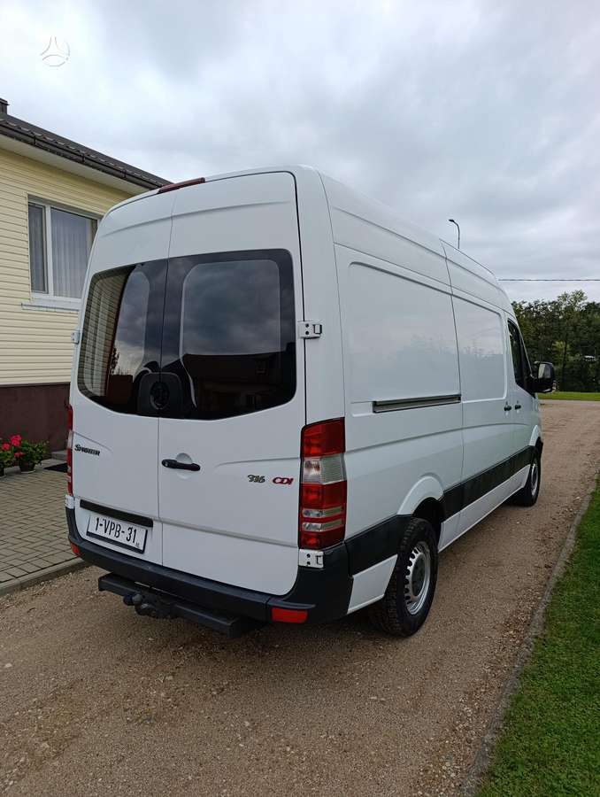 Mercedes-Benz Sprinter 2011 — interior