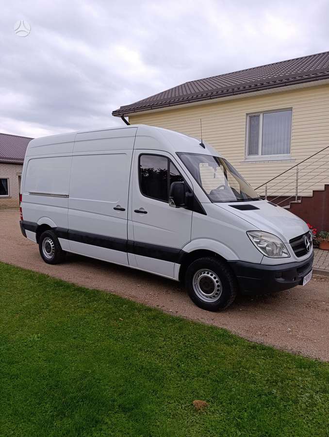Mercedes-Benz Sprinter 2011 — engine 2200 cm³, 163 HP (120kW)