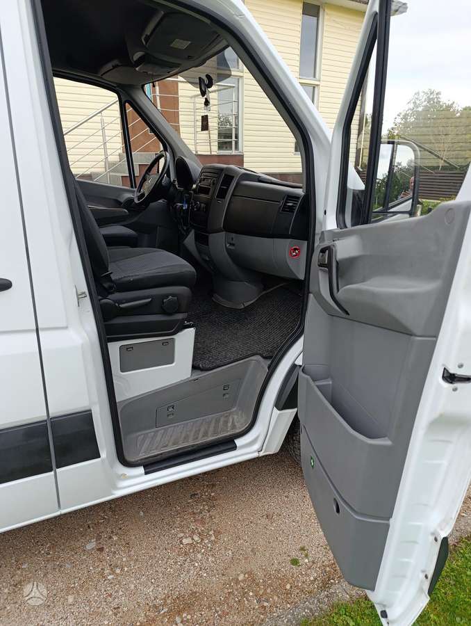 Mercedes-Benz Sprinter 2011 — photo 8
