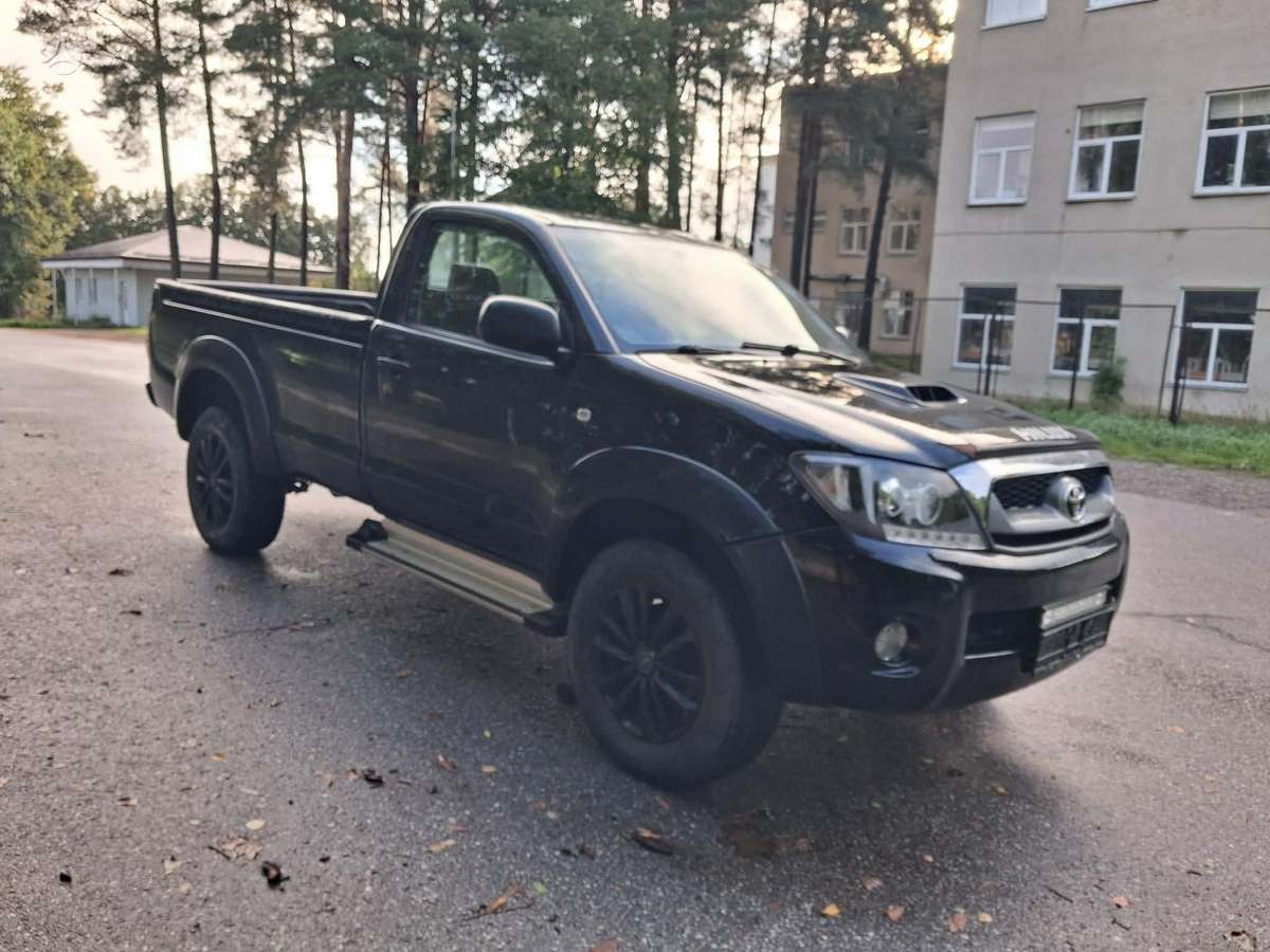 Toyota Hilux 2006 — photo 10