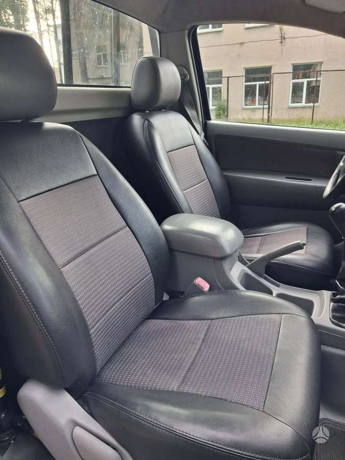 Toyota Hilux 2006 — photo 12