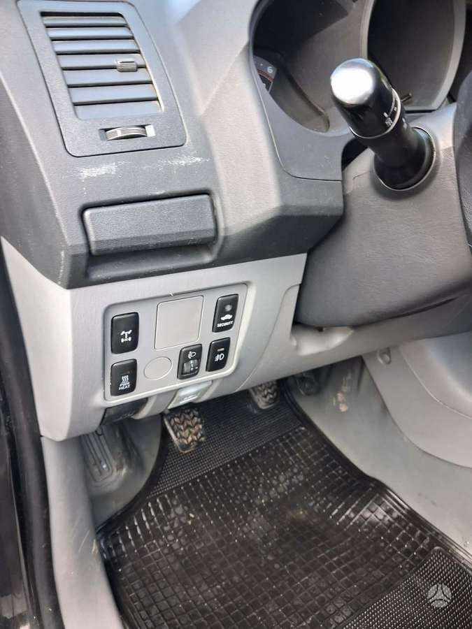 Toyota Hilux 2006 — photo 14