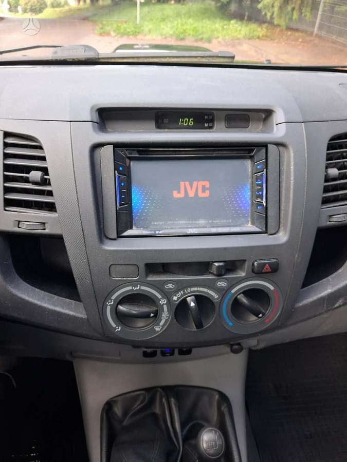 Toyota Hilux 2006 — photo 16