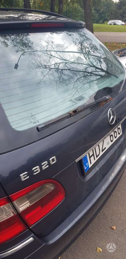 Mercedes-Benz E320 2004 — engine 3222 cm³, 204 HP (150kW)