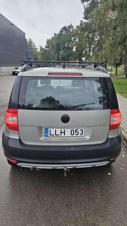 Skoda Yeti 2011 — interior