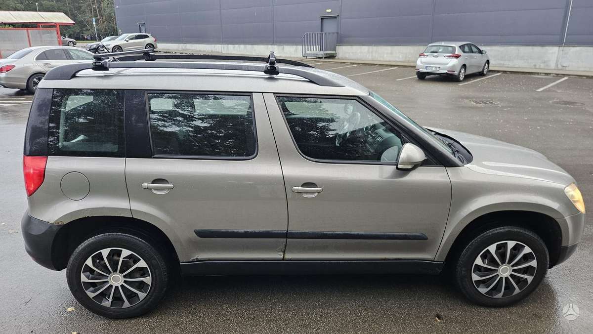 Skoda Yeti 2011 — engine 1598 cm³, 105 HP (77kW)