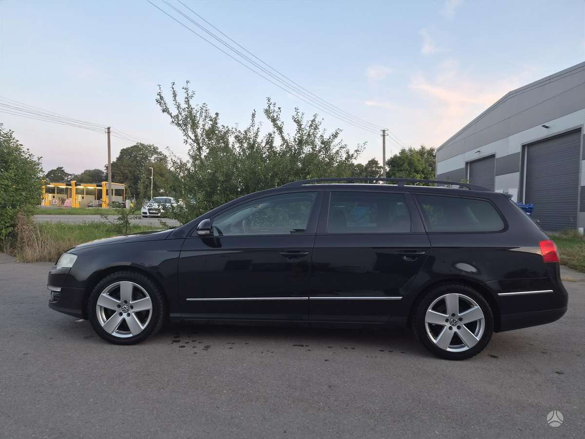 Volkswagen Passat 2007 — rear view