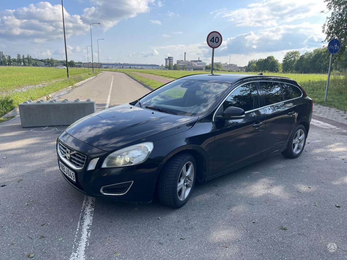 Volvo V60 2012 — vehicle for AFU Ukraine
