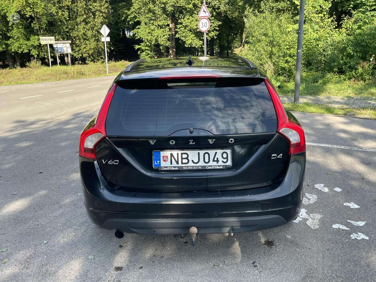 Volvo V60 2012 — photo 7