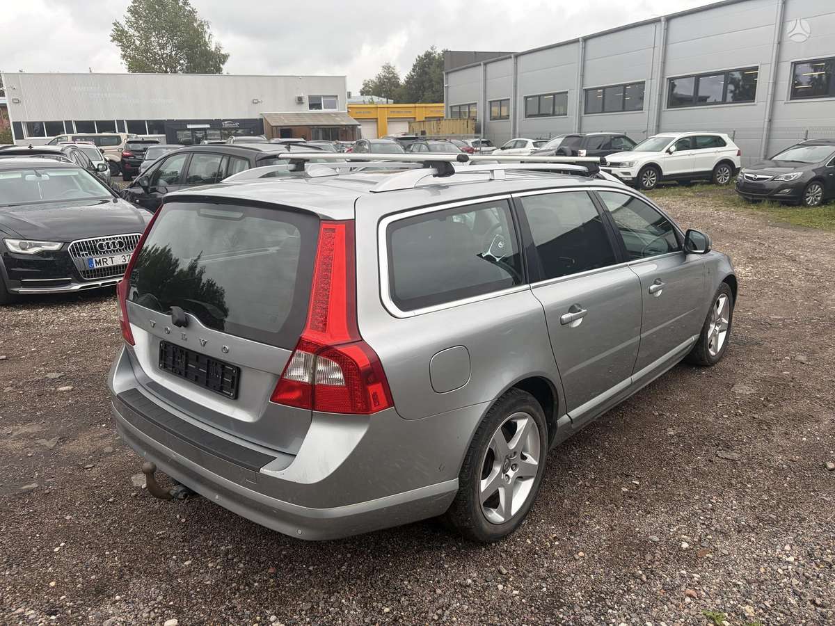 Volvo V70 2012 — photo 5