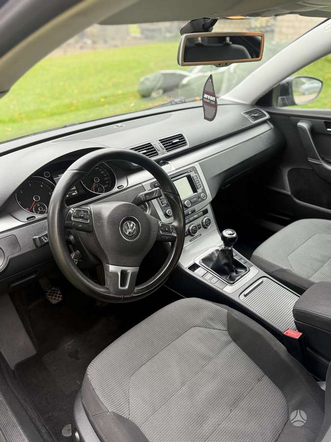 Volkswagen Passat 2012 — photo 6
