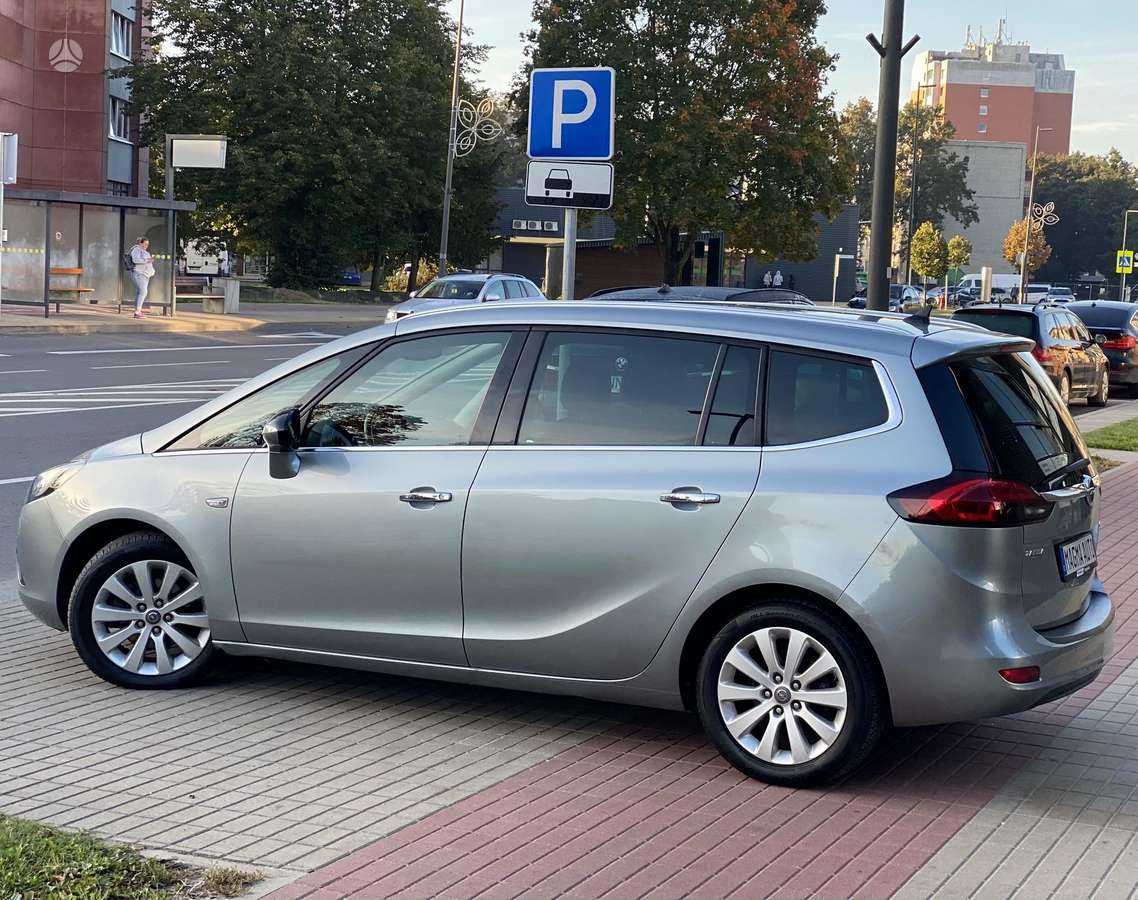 Opel Zafira 2012 — фото 18