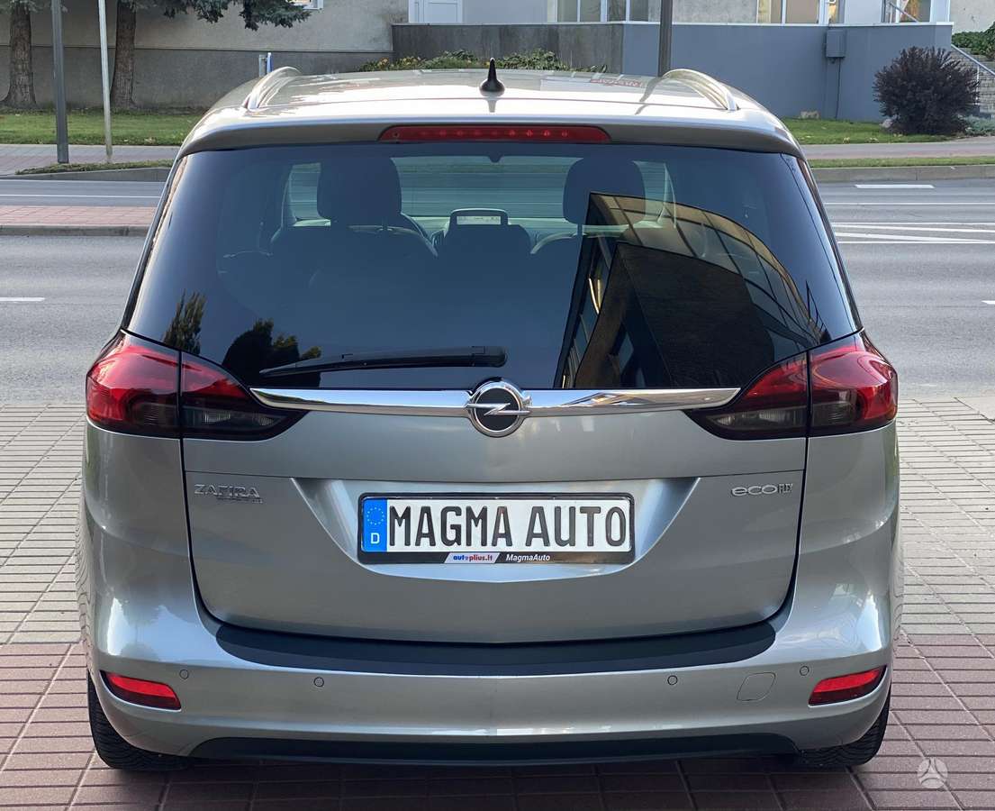 Opel Zafira 2012 — фото 24