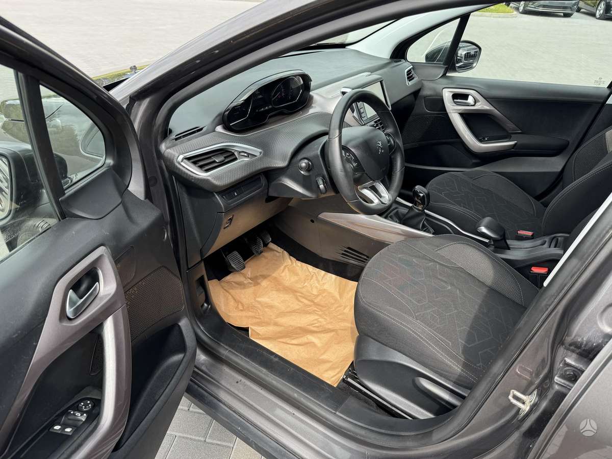 Peugeot 2008 2013 — photo 14
