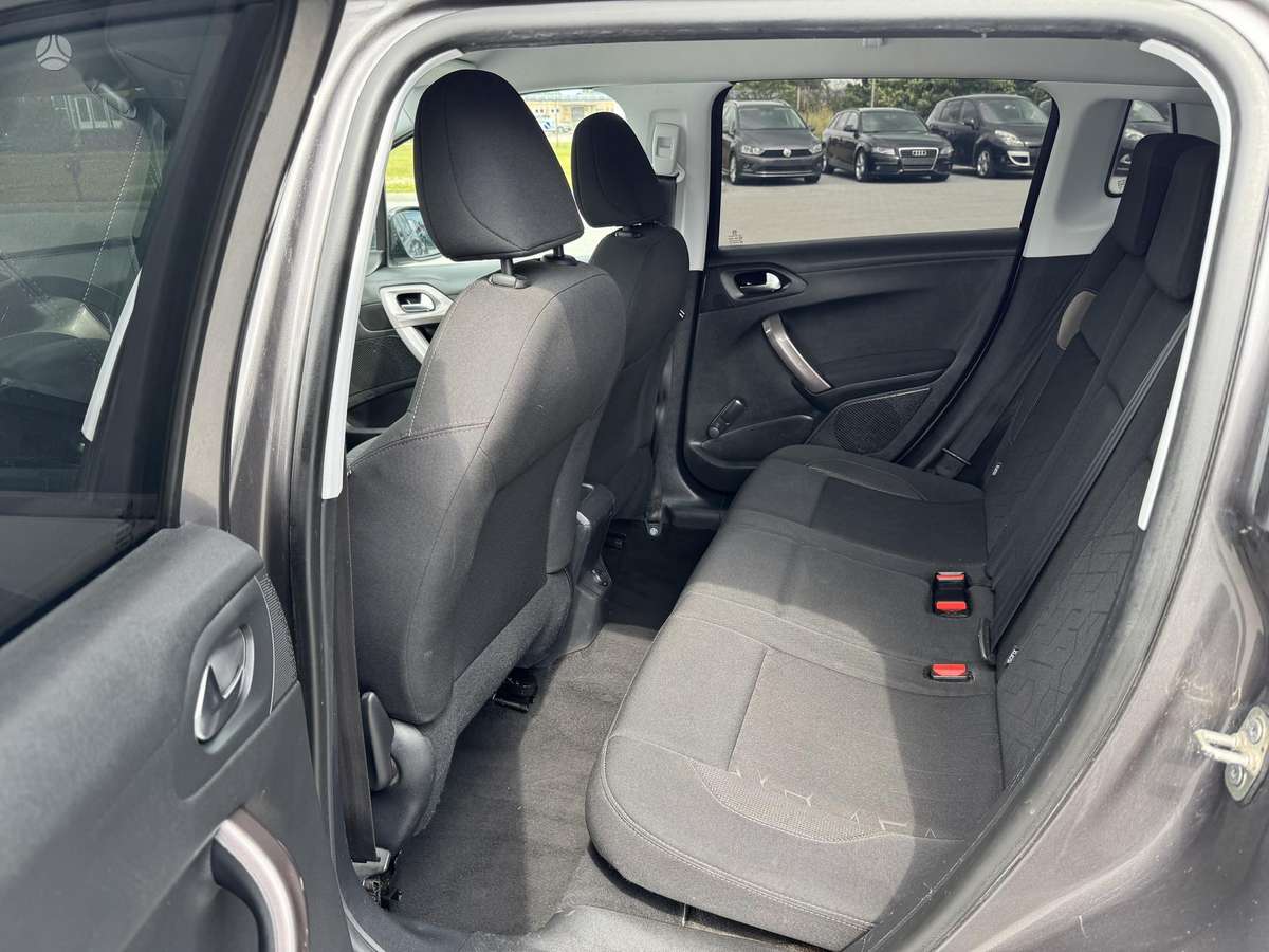 Peugeot 2008 2013 — photo 18