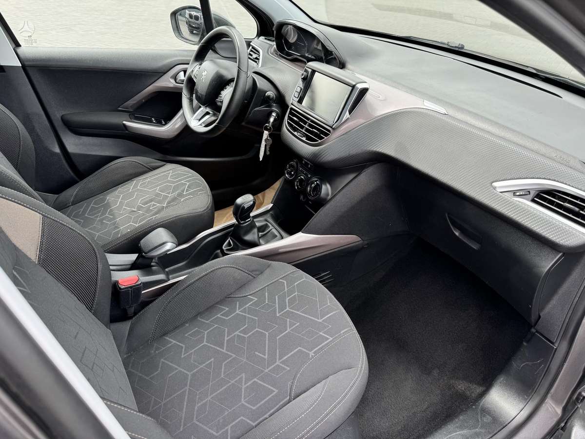 Peugeot 2008 2013 — photo 22
