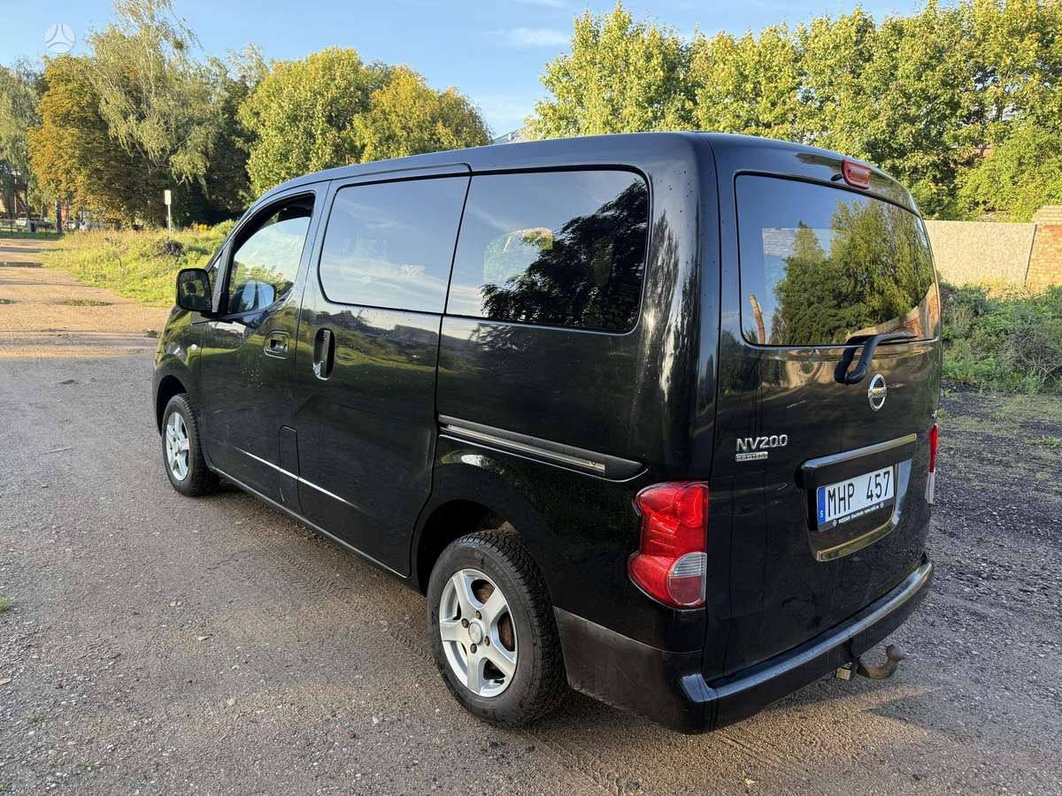 Nissan NV200 2012 — engine 1461 cm³, 110 HP (81kW)