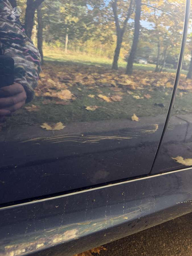 BMW 330 2010 — photo 9