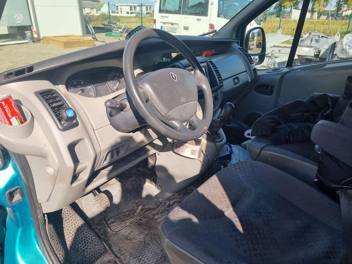 Renault Trafic 2010 — photo 5