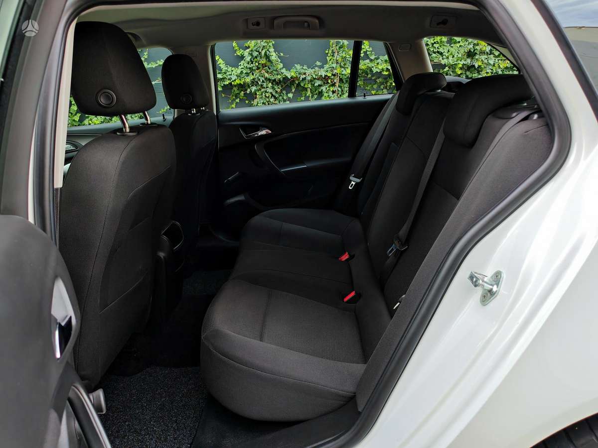 Opel Insignia 2014 — photo 14