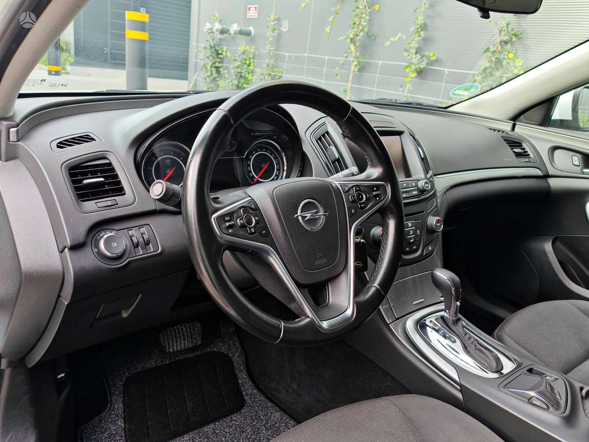 Opel Insignia 2014 — photo 18