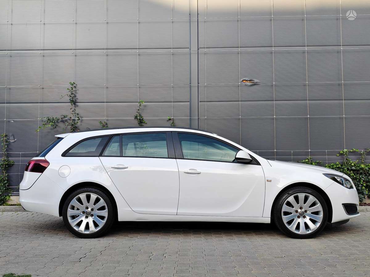 Opel Insignia 2014 — rear view