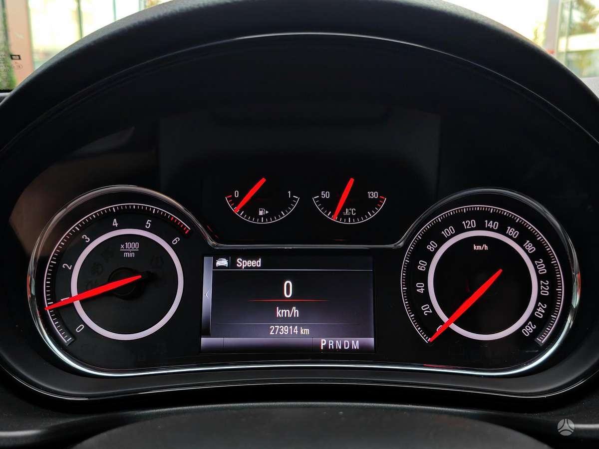 Opel Insignia 2014 — photo 21
