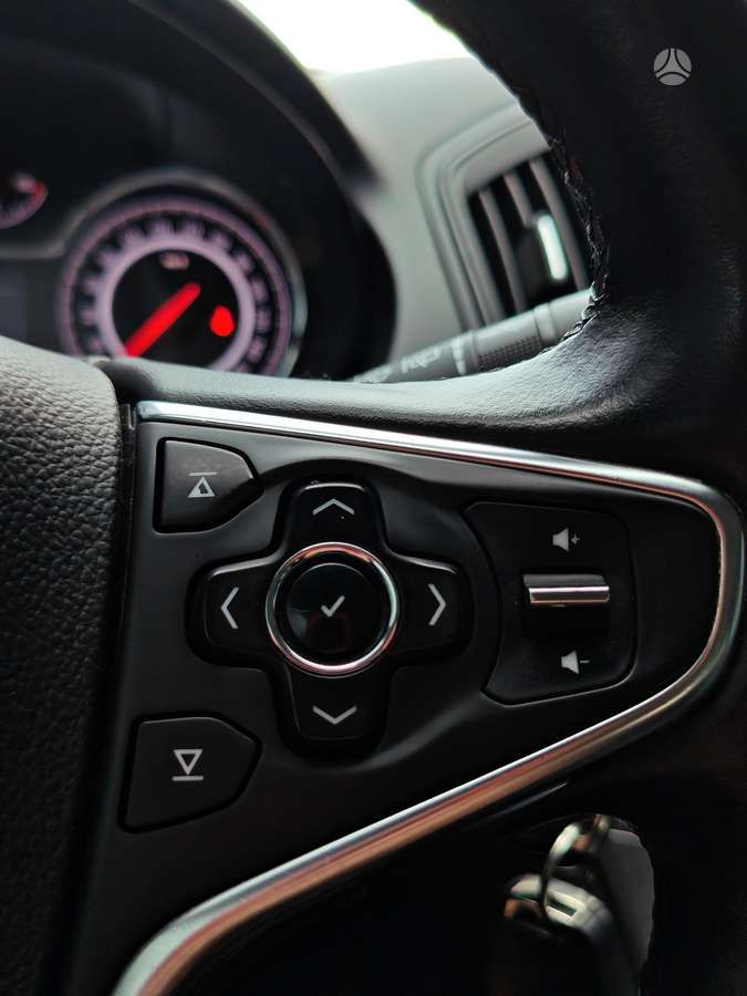 Opel Insignia 2014 — photo 23