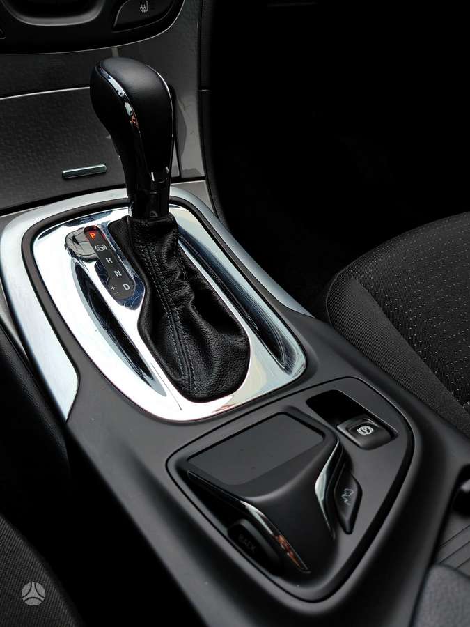 Opel Insignia 2014 — photo 25