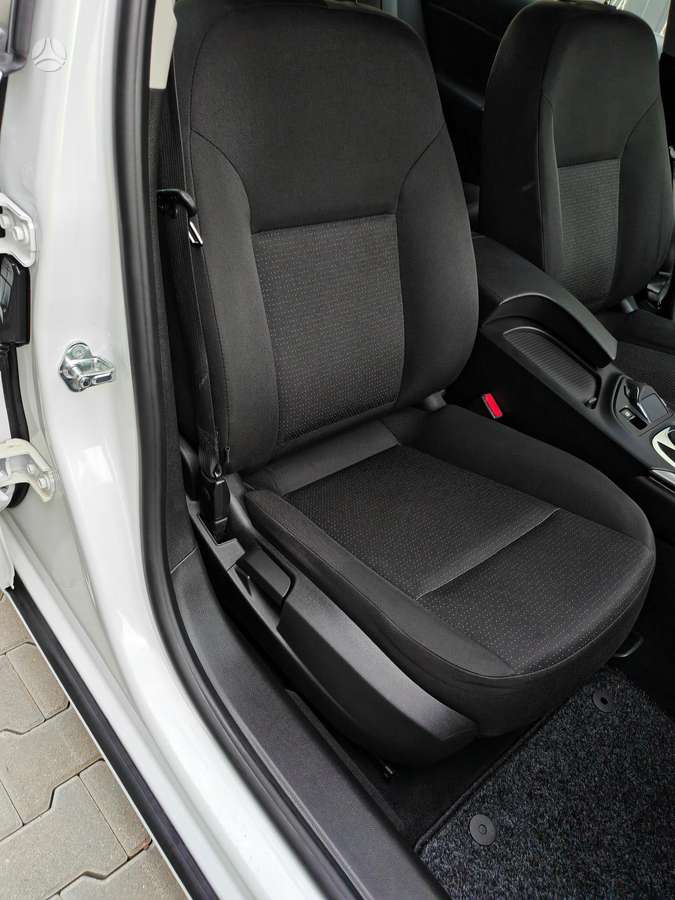 Opel Insignia 2014 — photo 31