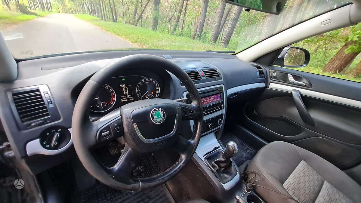 Skoda Octavia 2010 — photo 11
