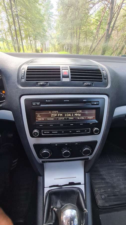 Skoda Octavia 2010 — photo 13