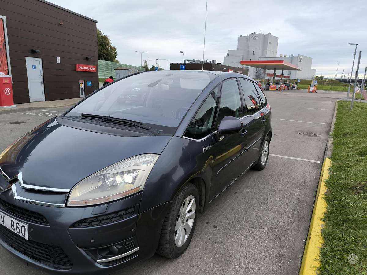 Citroen C4 2007 — салон