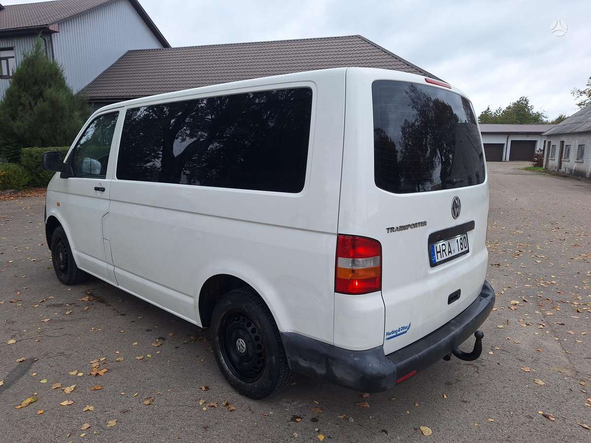 Volkswagen Transporter 2004 — вигляд ззаду