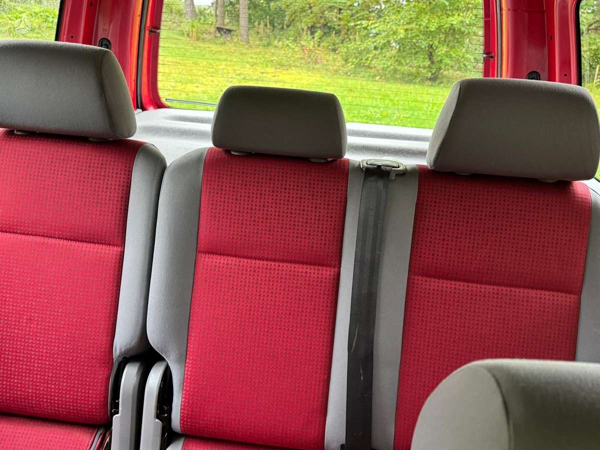 Volkswagen Caddy 2009 — photo 26