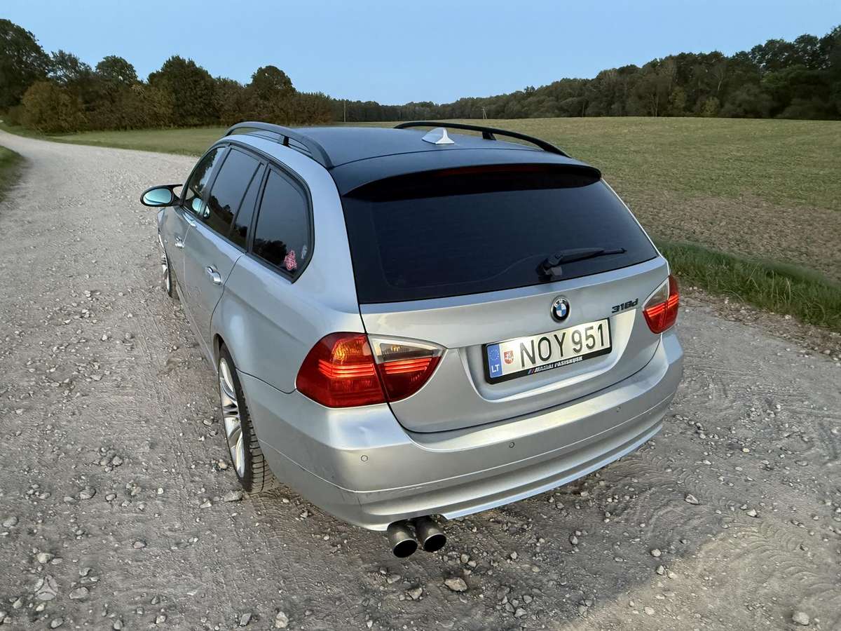 BMW 330 2007 — photo 7