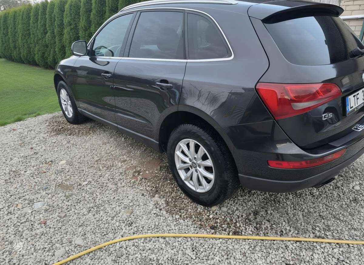 Audi Q5 2009 — engine 1968 cm³, 170 HP (125kW)