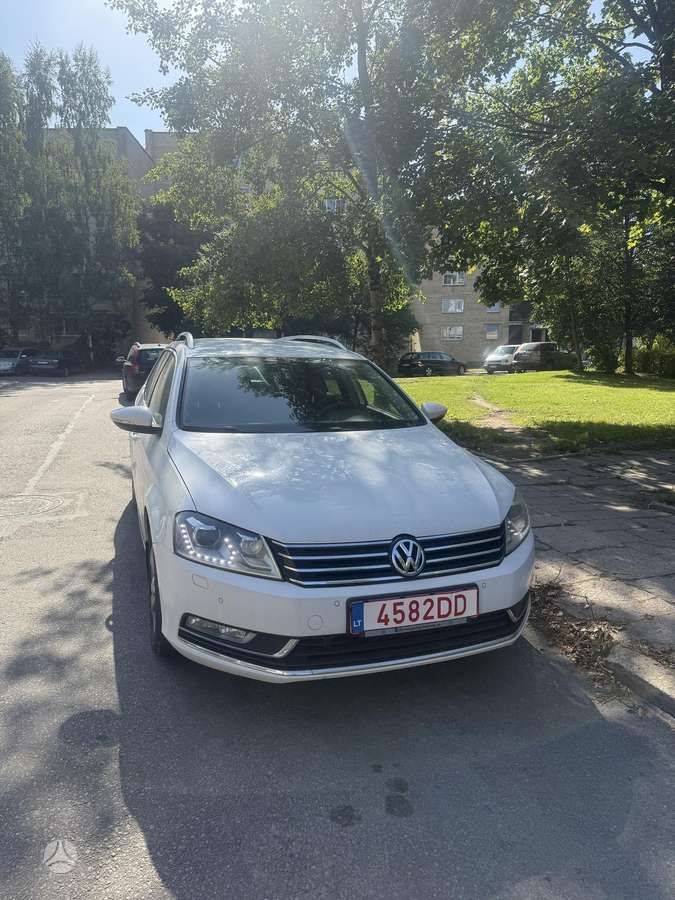 Volkswagen Passat, 2011