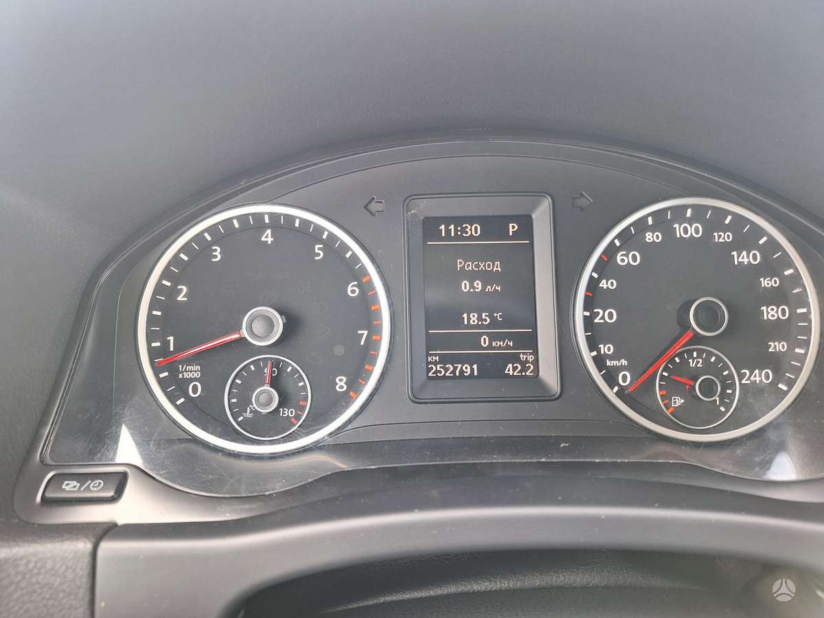 Volkswagen Tiguan 2013 — двигун 1984 cm³, 200 HP (147kW)