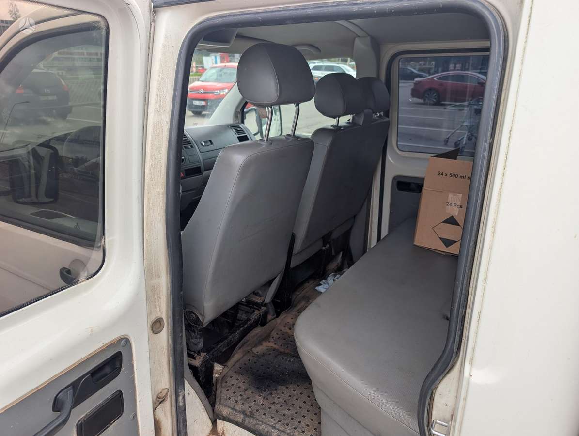 Volkswagen Transporter 2006 — вигляд ззаду