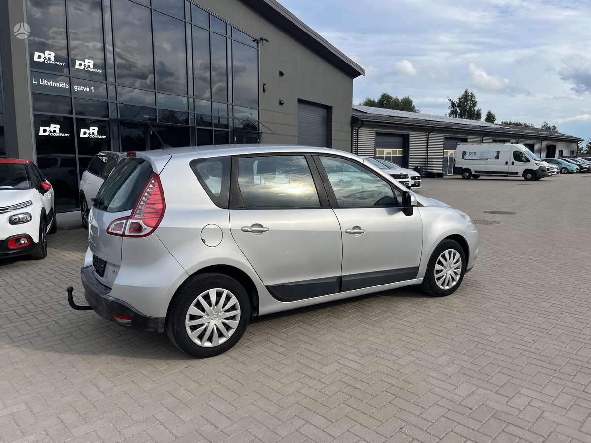 Renault Scenic 2011 — photo 6