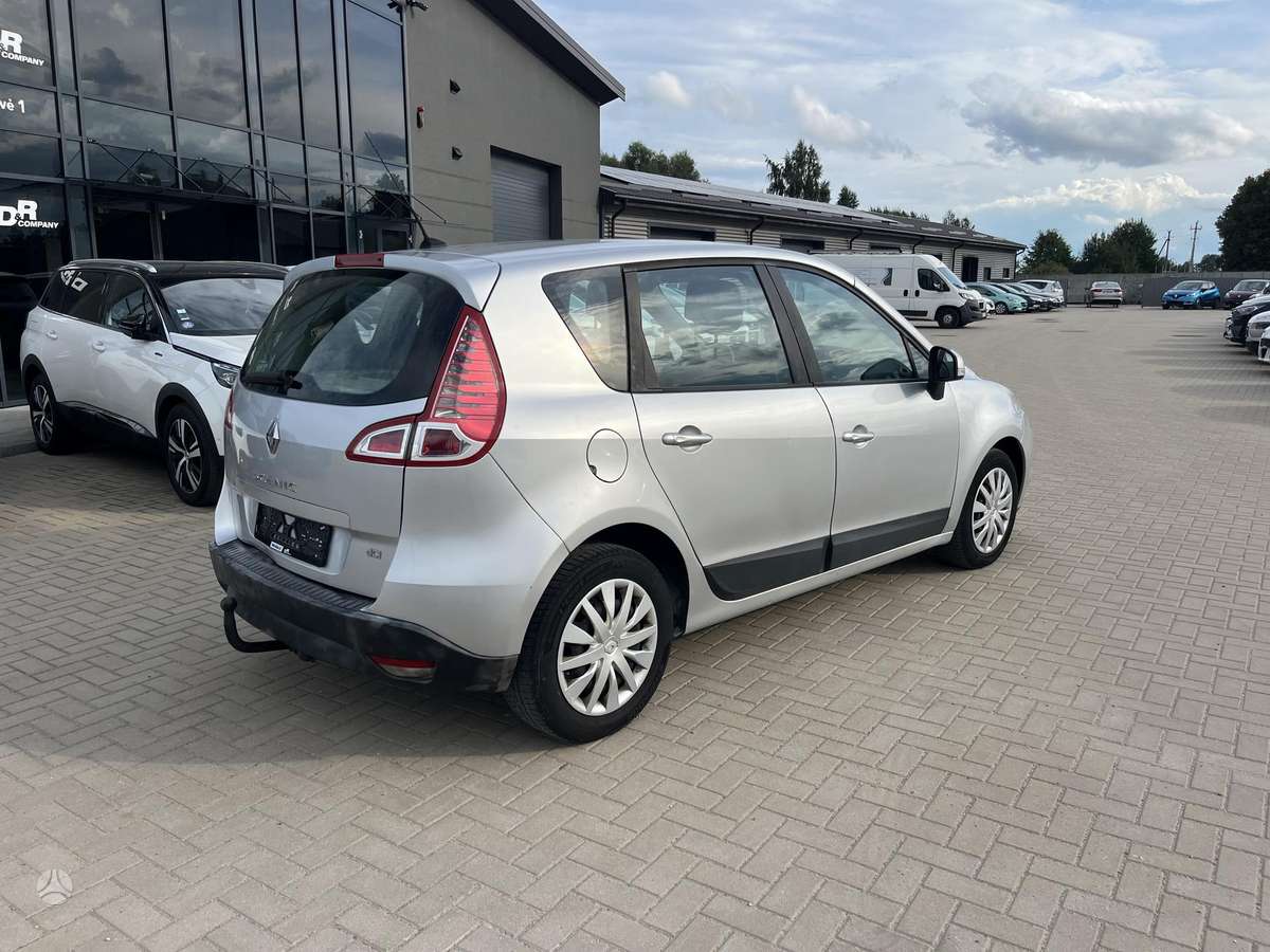 Renault Scenic 2011 — photo 7