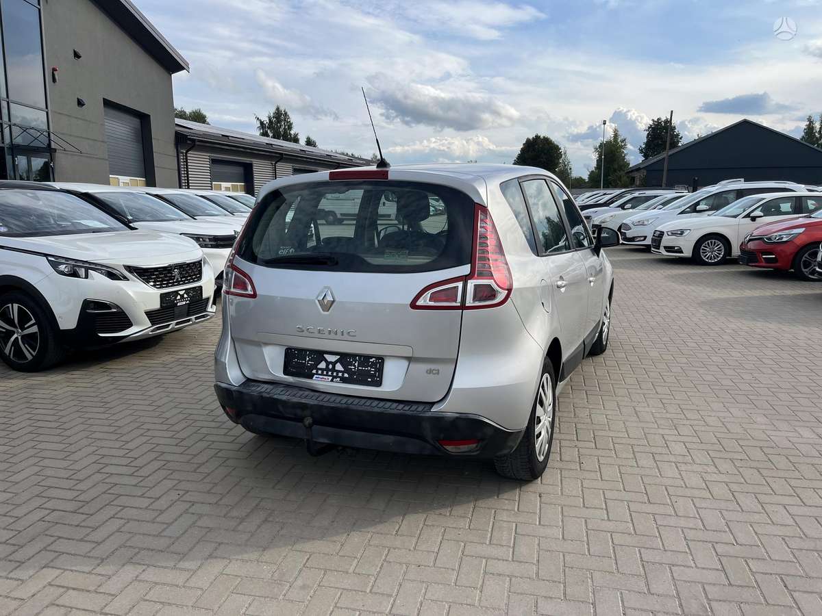 Renault Scenic 2011 — photo 8