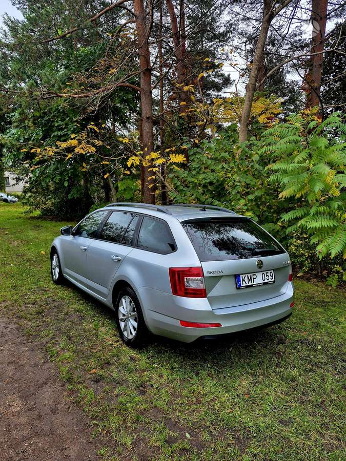 Skoda Octavia 2014 — двигун 1598 cm³, 105 HP (77kW)
