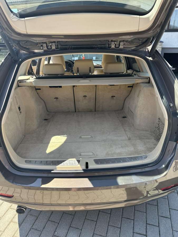 BMW 318 2013 — photo 12
